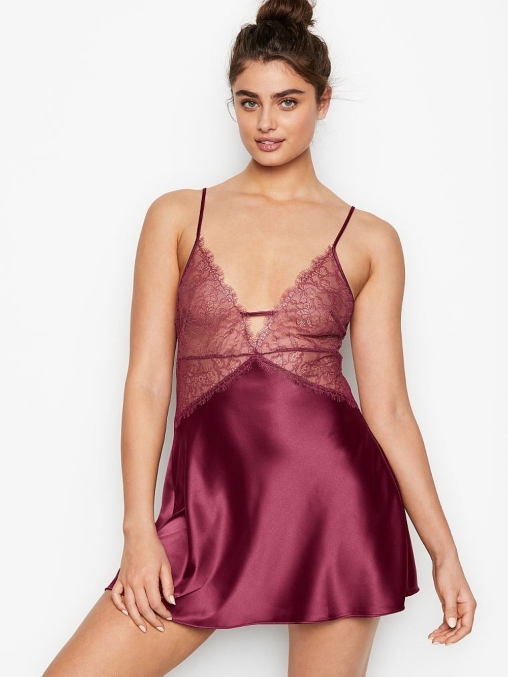 💯 Vintage Victoria's Secret Burgundy Lace & Satin Chemise Size M